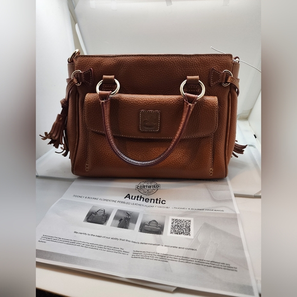 Dooney and Bourke Pepple grain leather Crossbody bag in very good condit… - Picture 7 of 12